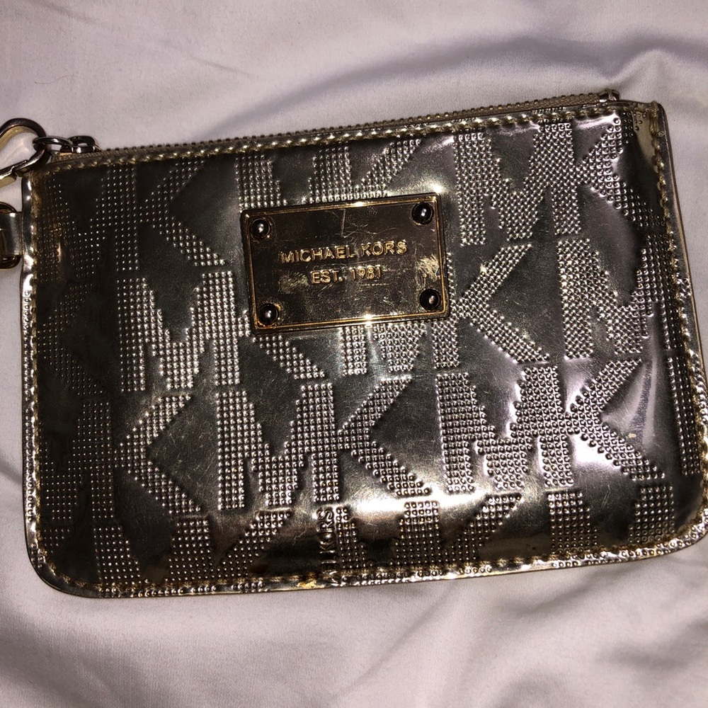 michael kors wristlet